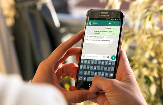 Aus govt launches coronavirus alert app, WhatsApp service
